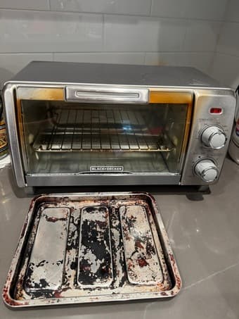 Black decker toaster oven and air fryer 1