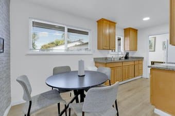 Private Bedroom for Rent in 4-B/2Bath House Redwood City Near Stanford 2