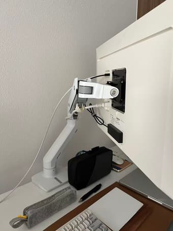 Ergotron – HX Premium Heavy Duty Monitor Arm 1