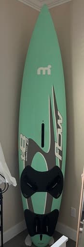 Complete Windsurfing Setup - Board, Masts, Sails, Booms 1