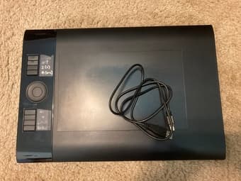 Wacom Intuos4 Drawing Tablet - medium size 1