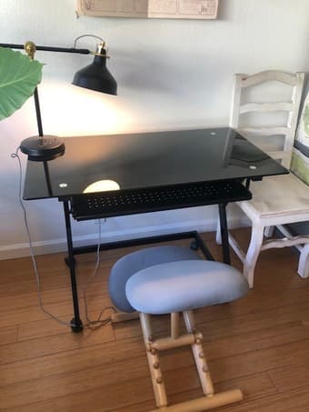 Desk + desk lamp + chair set 2