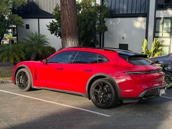 2022 Taycan Cross Turismo 1