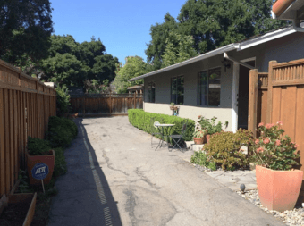 1 BD for rent in a large house, 10 min biking to Stanford campus 1