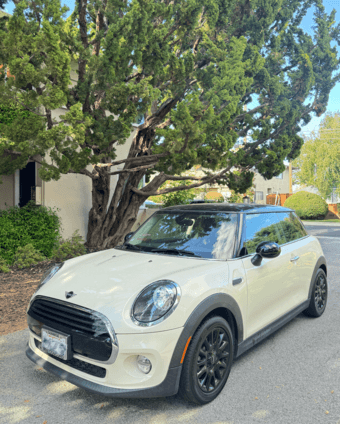 Selling 2019 white Mini Cooper 2D 2