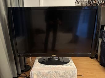 47-inch TV VIZIO M570NV (Full-HD) with Fire TV Stick and HDMI cable 4