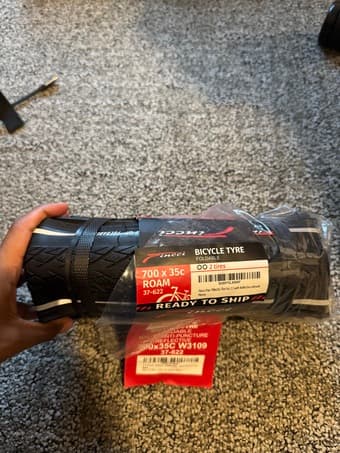 Bike tires 700Cx35c (Brand new) 1