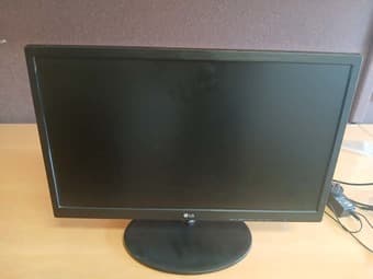 LG 22 Inch Monitor 1