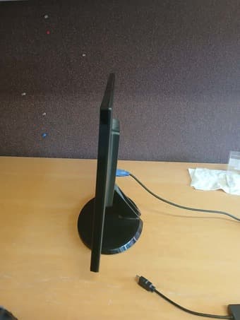 LG 22 Inch Monitor 2