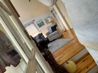 PRIVATE B/bath hse in Menlo area; available immediately; $1,650 4