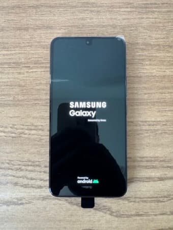 Samsung Galaxy S22 (Samsung Certified Renewed) 128GB 2