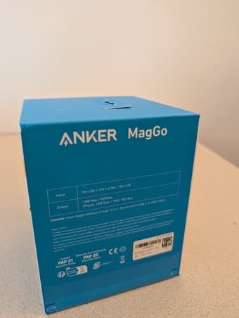 NEW IPhone Anker MagGo Wireless Charger (2-in-1, Stand) 2