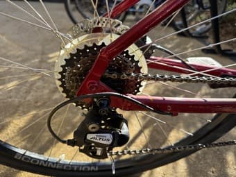 Hybrid Bike Trek Verve 2 full tune up + Helmet + U Lock 2