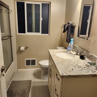 Room for Rent in Menlo Park in a big house, Move in between 1-10th Nov 3