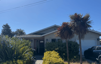 Master bedroom & private bathroom in 4BR Home in Newark (Rare find!) 1