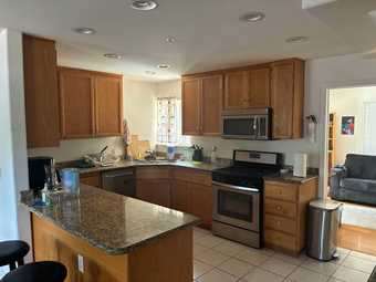 Room in nice house near downtown Sunnyvale 3