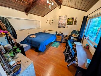 Three rooms opening in bright, beautiful, creative community house 3