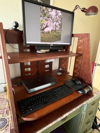 Modular wooden Sit-Stand desk 2