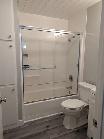 College Terrace 1000 sq. ft 2-bed available November 4