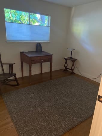 Room for rent in private duplex 1