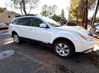 2012 Subaru Outback 3.6R Limited Clean Title, 6-Cylinder, 146k mIles 1