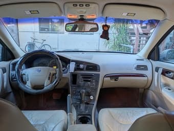 2004 Volvo V70 (160k miles) 2