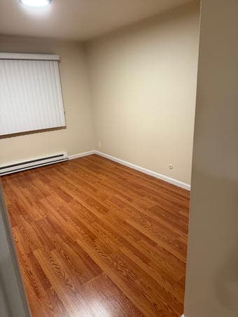 Bedroom with private bathroom in 2bedroom apartment (Menlo Park) 3