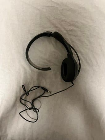 Wired headset with mic 1