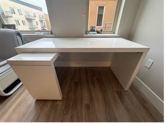 IKEA White Desk 60x25.5” High Gloss with A detachable sidedesk 2