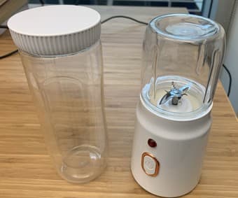 Travel Juicer (Rechargeable Portable Blender) 2