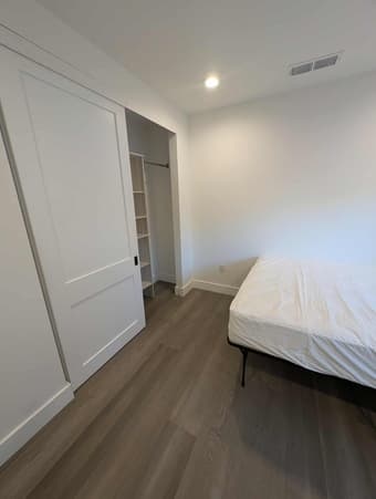 Room with private bath for Rent in Menlo Park 2
