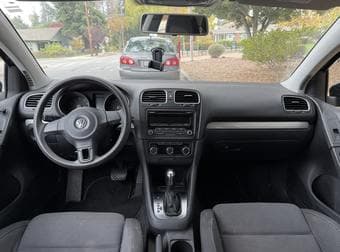 2012 Volkswagen Golf 2.5L Hatchback 2D 3