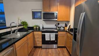 Master bedroom in 2bd/2ba in Mission Bay 3