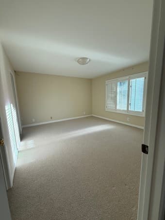 Master Bedroom in Beautiful 7+ BR Luxury Pool House 15 mis to Stanford 3