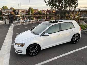 2016 VW Golf SE - One Owner, Excellent Condition, Fully serviced 1