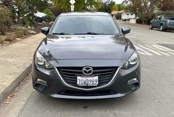 Rent our reliable car : 2014 Mazda 1
