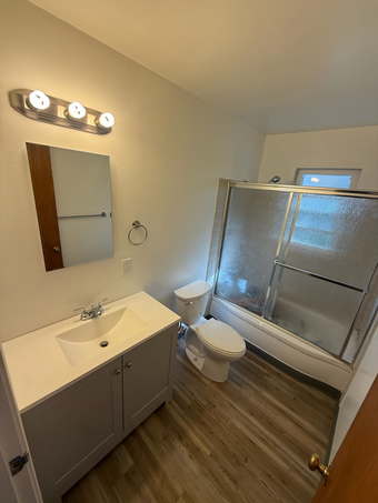 2 br/1ba apartment in College Terrace (one block from campus) 2