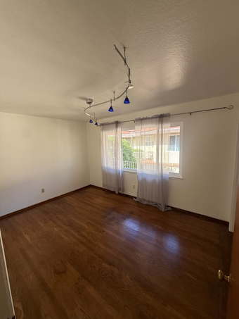 2 br/1ba apartment in College Terrace (one block from campus) 3