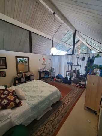 Private room with shared bathroom in great home in Palo Alto 2