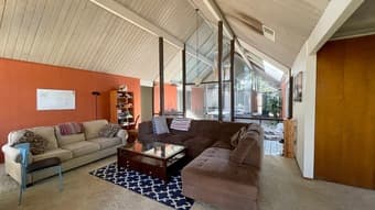 Private room with shared bathroom in great home in Palo Alto 3