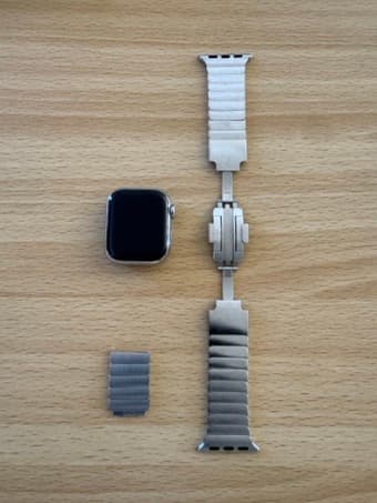 Apple Watch Series 7 41mm | Stainless Steel | Cellular + GPS 2