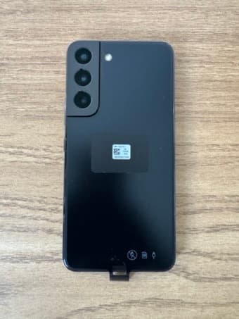 Samsung Galaxy S22 (Samsung Certified Renewed) 128GB 3