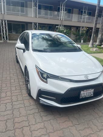 2021 TOYOTA Corolla SE low mileage 1