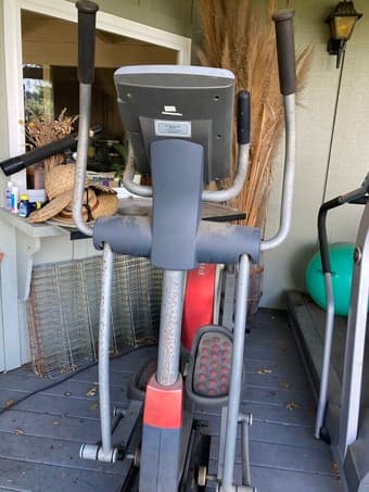 Elliptical workout machine $130 OBO 2
