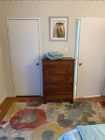 One furnished bedroom - 2