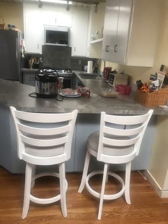 One furnished bedroom - 4