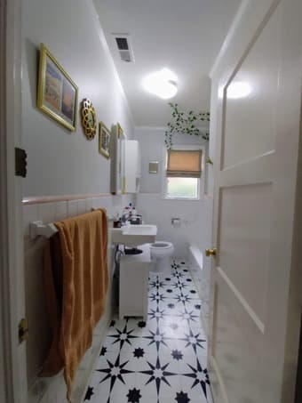 Stylish Furnished Room, Facing Beautiful Ivy Outdoors, Redwood City 1