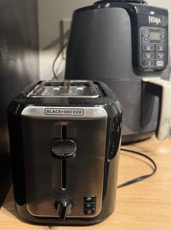 Ninja Air Fryer + Black & Decker Toaster 3
