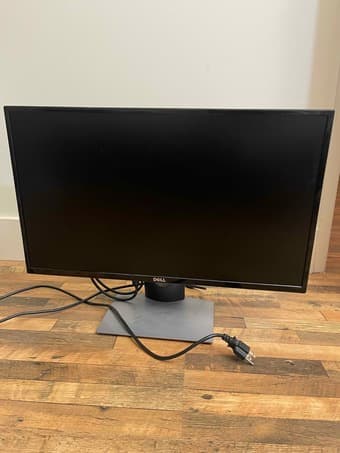 Selling used monitors - pickup near y2e2 1