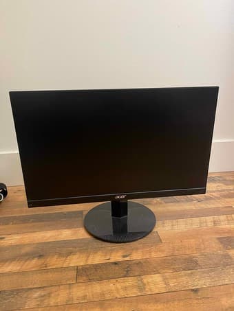 Selling used monitors - pickup near y2e2 3